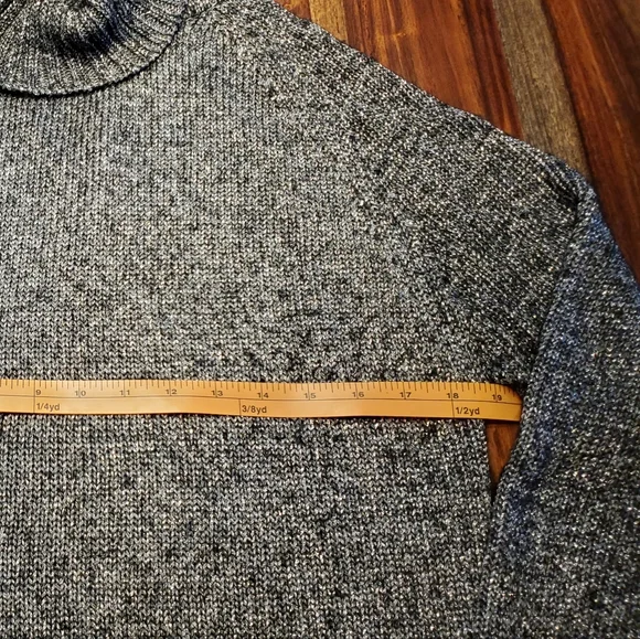 Coretta Shine Turtleneck Sweater by Anthropologie Size M - Picture 5 of 7